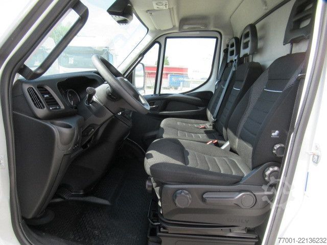 Sandučar IVECO 70C18HA8/P Hi-Matic / Klima / Tempomat