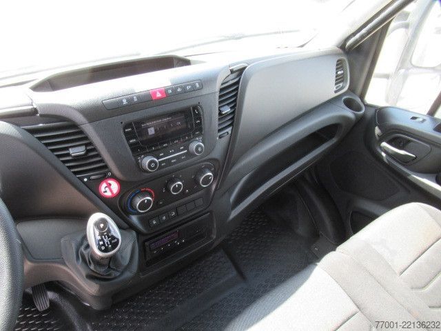 Sandučar IVECO 70C18HA8/P Hi-Matic / Klima / Tempomat