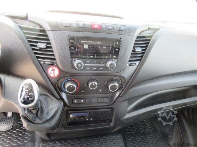 Sandučar IVECO 70C18HA8/P Hi-Matic / Klima / Tempomat