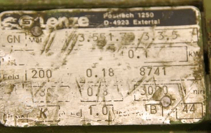 Moteur à engrenages 0,1 kW 60 tr/min Lenze B3 Winkel