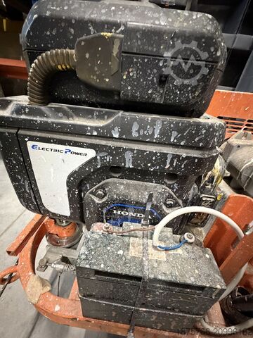 Máy kẻ vạch đường CMC AR30PROP-AVH