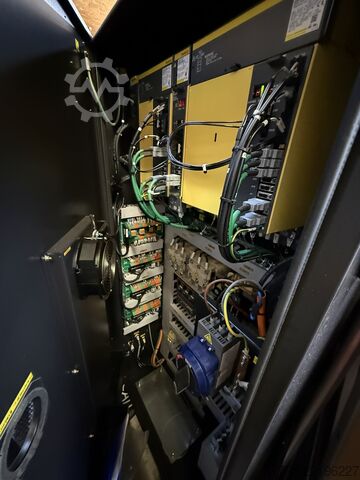 CNC 车铣加工中心 HYUNDAI WIA SE 2200 LSYA