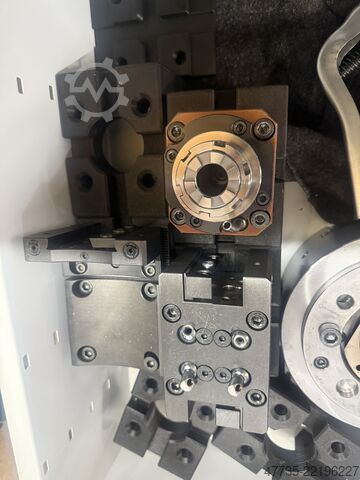 CNC 车铣加工中心 HYUNDAI WIA SE 2200 LSYA