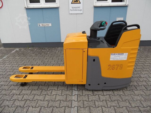 Carretilla elevadora baja Jungheinrich ERE 225 - elektr. Lenkung - Plattform