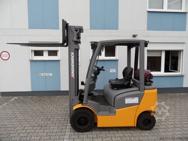 Montacargas de GLP Jungheinrich TFG 316 - Triplex - wenig Stunden