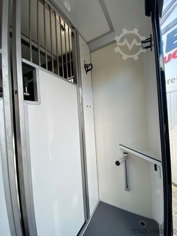 Trasportatore di bestiame RENAULT MASTER STX NEW MODELL  2025 5 Sitzer Haras ex. L