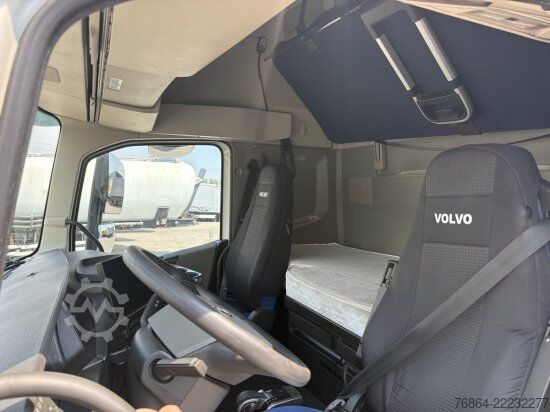 Volume tractor unit VOLVO FH 460,  EURO 6, VEB+, MEGA