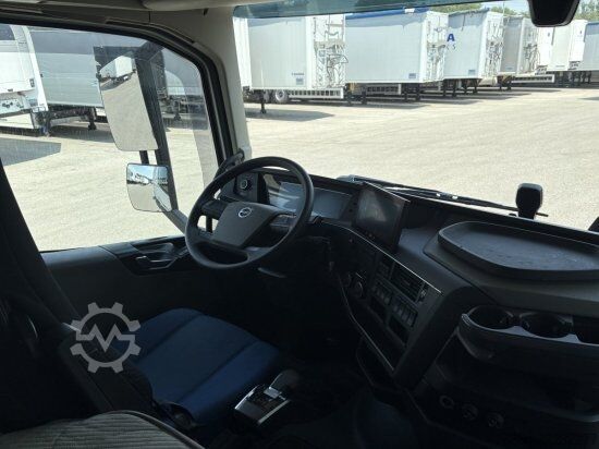 Volume tractor unit VOLVO FH 460,  EURO 6, VEB+, MEGA
