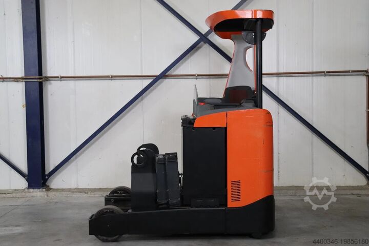 Reach truck BT RRE180