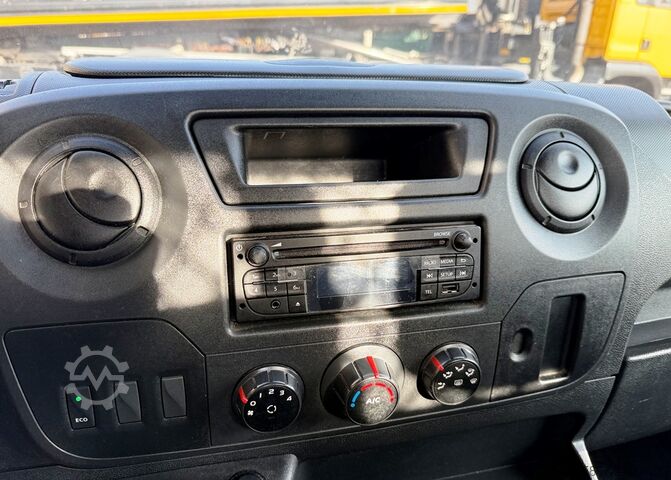 平板卡车 NISSAN NV 400