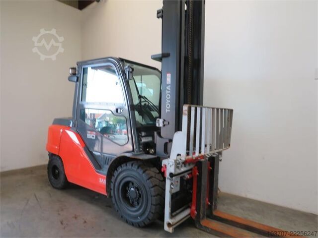 Carrello elevatore Toyota 8FD50F