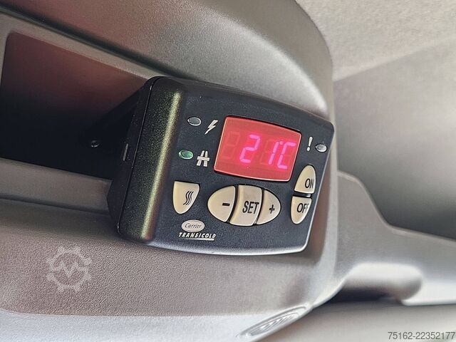  RENAULT MASTER 2.3 Koelwagen Laadklep!