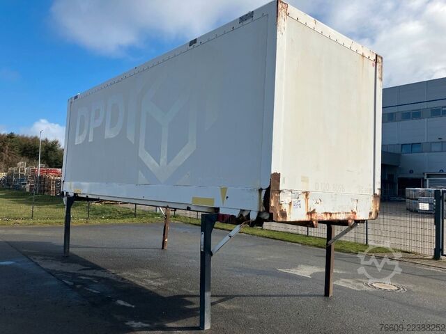 Udskiftelig karrosseritrailer KRONE .