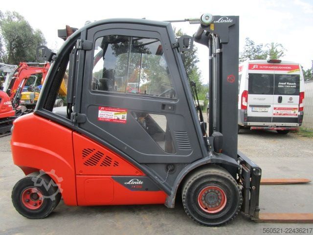 Dieselstapler Linde H35D-02 Zinkenversteller + Seitenschieber