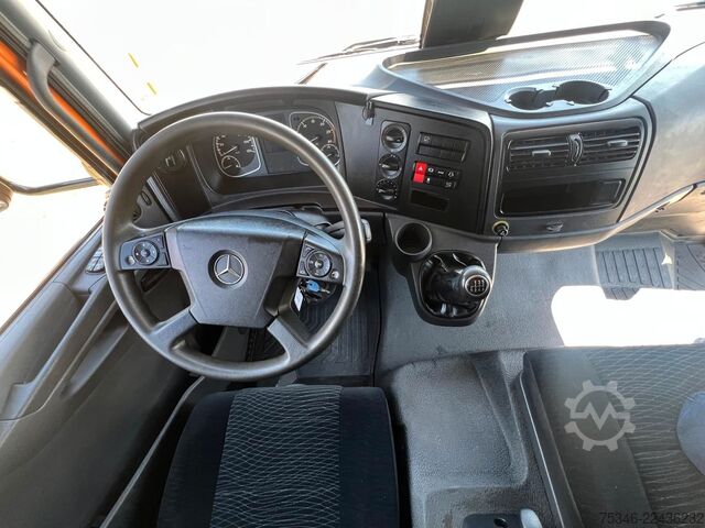 Sonderausbau-Transporter MERCEDES-BENZ Atego 821 L Pritsche6,10m/3 Sitze/Nur 70 tkm/Top