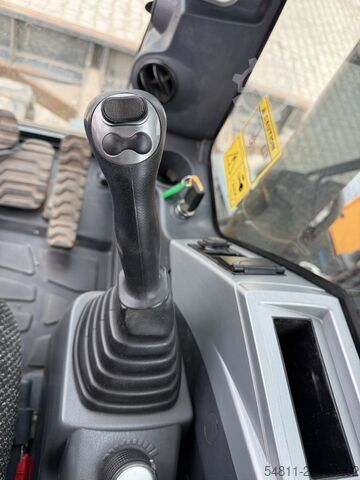 Pelle sur chenilles Hyundai HX 145 ALCR