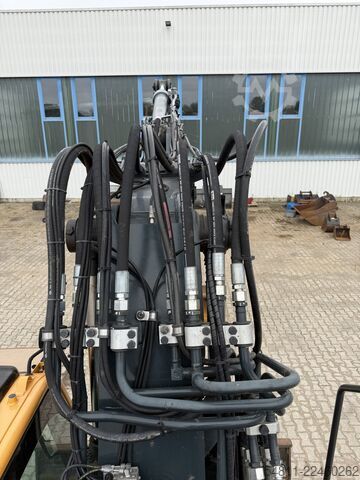 Pelle sur chenilles Hyundai HX 145 ALCR