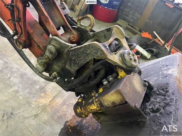 Grävmaskin med larvband Kubota KX057-4 excavator w/ rototilt, cable bucket, tooth