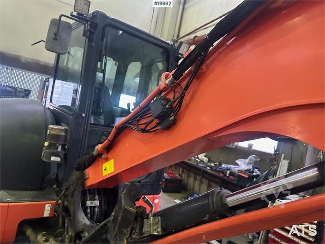 Grävmaskin med larvband Kubota KX057-4 excavator w/ rototilt, cable bucket, tooth