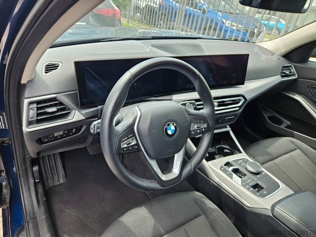 Minibus BMW 320 d xDrive Touring PDC Mild-Hybrid Navi/Ahk.