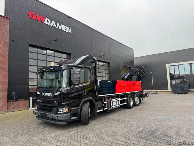 Truk derek Scania P370 XT 6x2 HMF 3220-K6+Fly jib FJ600-K3 Euro 6D