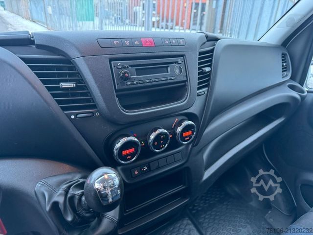 รถตู้แบบกล่อง IVECO Daily 35S16 Koffer mit Ladebordwand *Klima-aut.*