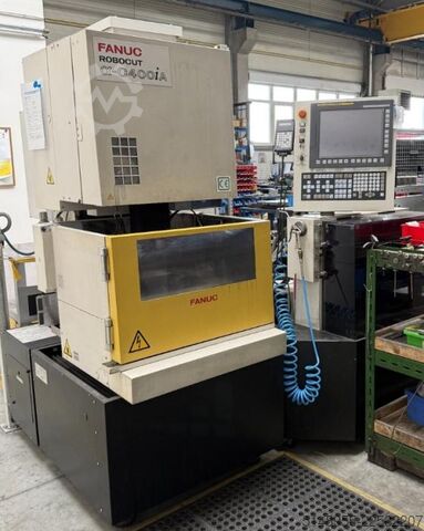 Máquina de corte por fio FANUC C 400IA