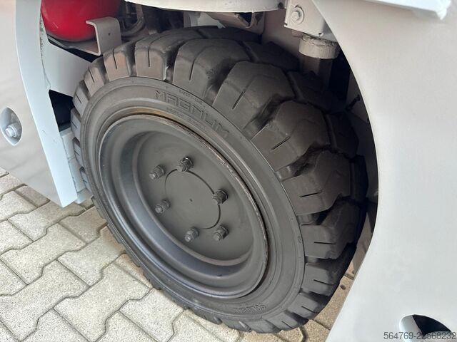 čtyřcestný vysokozdvižný vozík Hubtex DQ45 G //LPG//Triple//Only 1116 hours !