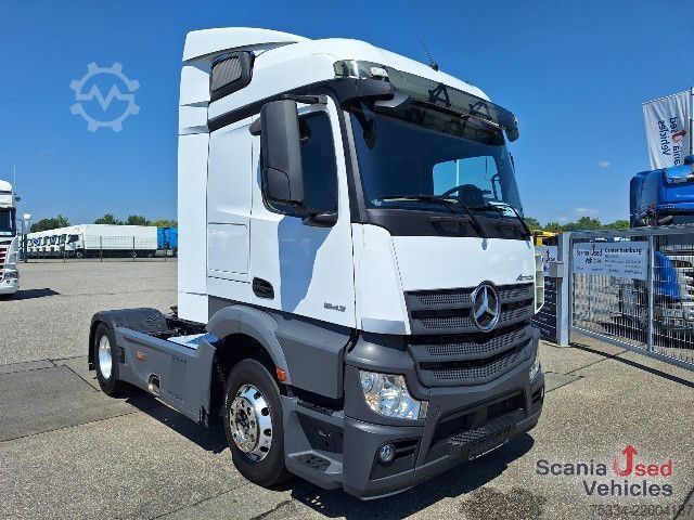 Standartinis vilkikas Mercedes-Benz 1843 LS