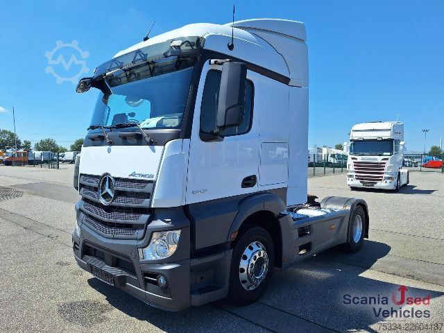 Standartinis vilkikas Mercedes-Benz 1843 LS