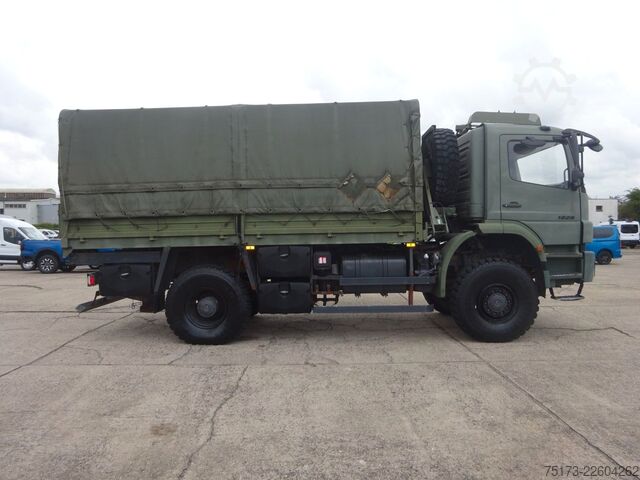 Camión plataforma con toldo MERCEDES-BENZ AXOR-R 1829 A Bm 950.562 Pritsche/Plane