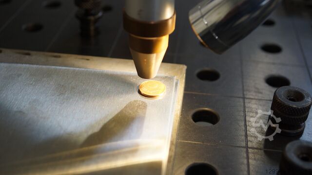 System zrobotyzowany do spawania laserowego YASKAWA  / MOTOMAN MH6/ IPG YLS-1000 LASER WELDING