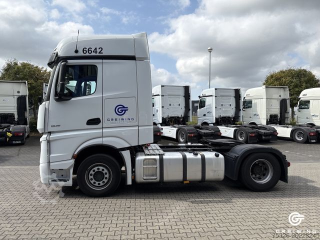 Veszélyes anyagokat szállító teherautó MERCEDES-BENZ 1845 LS 4x2, Bigspace, PTO, ADR, Retarder