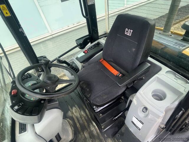 Chargeuse sur pneus CAT 906 M   2018