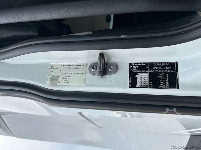 Standard-SZM Mercedes-Benz Actros 1842 LS StreamSpace / 699 dkm / Tacho V2...