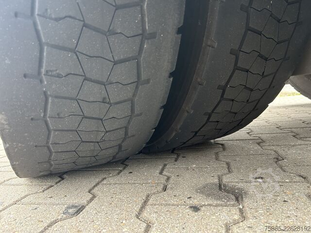 Standard-SZM Mercedes-Benz Actros 1842 LS StreamSpace / 699 dkm / Tacho V2...