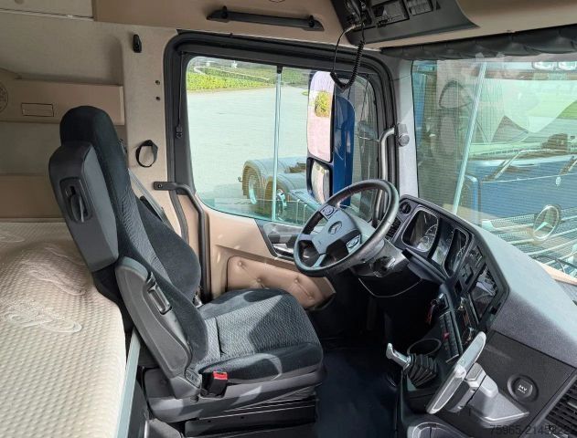 Unit traktor standar MERCEDES-BENZ Actros 963-4-D