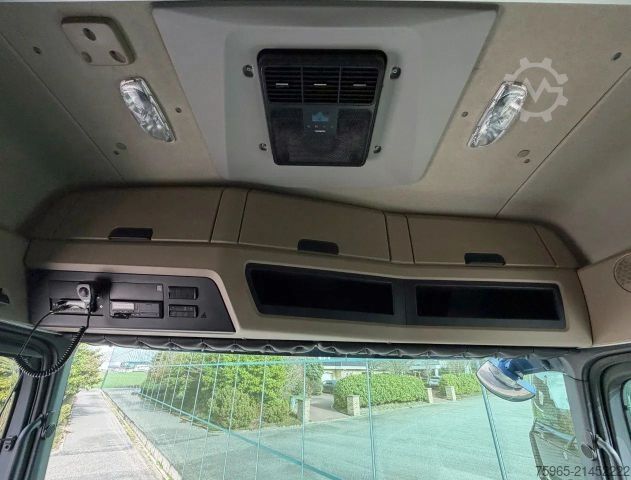 Unit traktor standar MERCEDES-BENZ Actros 963-4-D