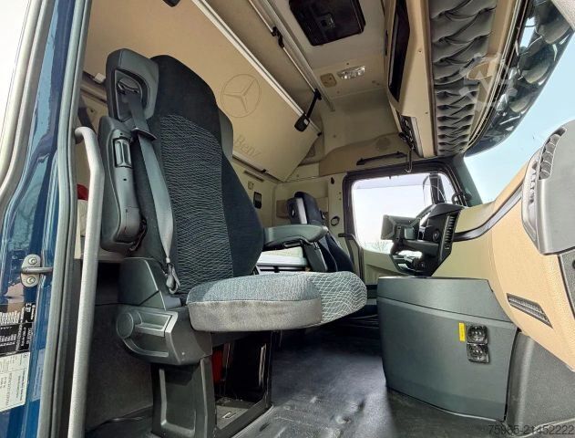 Unit traktor standar MERCEDES-BENZ Actros 963-4-D