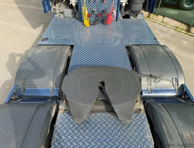 Unit traktor standar MERCEDES-BENZ Actros 963-4-D