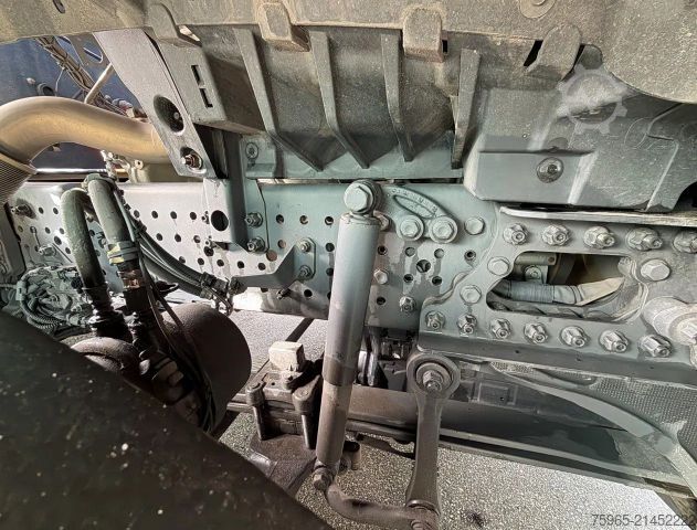 Unit traktor standar MERCEDES-BENZ Actros 963-4-D