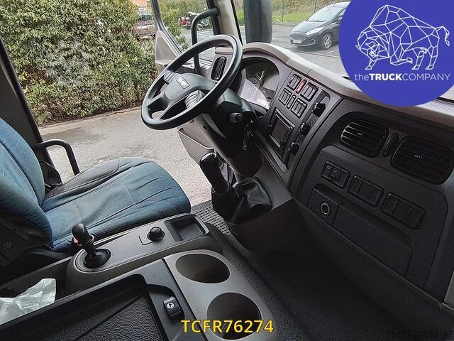 Bâche coulissante DAF LF 210