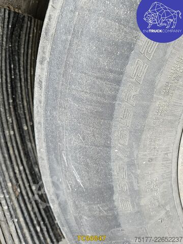Volquete Kaiser benne transport ferrail