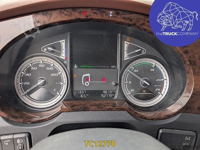 Standard-SZM DAF XF 530