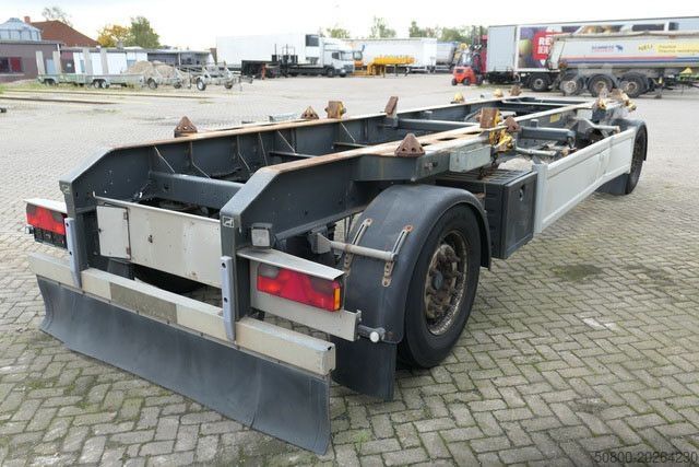 Perävaunu HÜFFERMANN HMA 18.24 LS Vario-Carrier, 2x Absetzcontainer