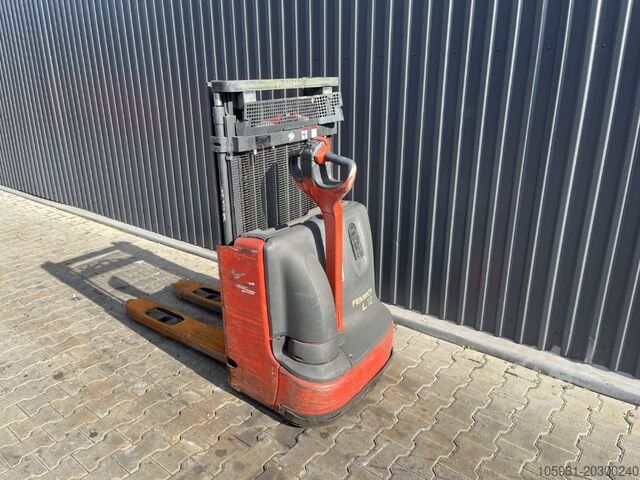 行人堆垛机 Linde L12