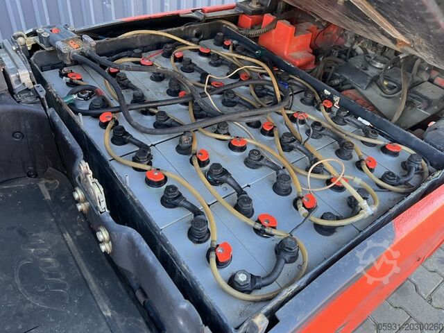 Carrello elevatore elettrico a 4 ruote Linde E16P-02