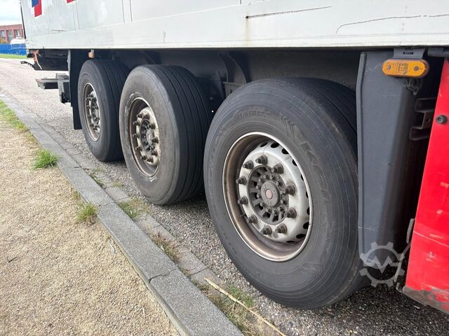 Chladírenská/mrazírenská přeprava Schmitz SKO 24 Carrier Maxima 1300 / SAF Disc / Loading...