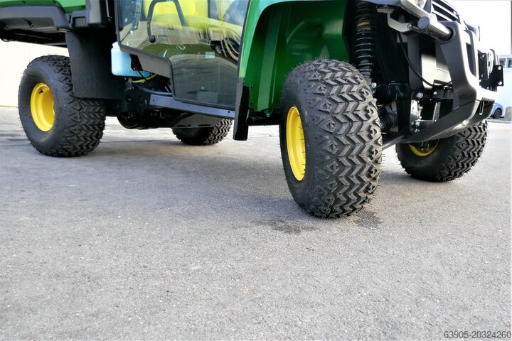 Traktor John Deere Gator HPX815E