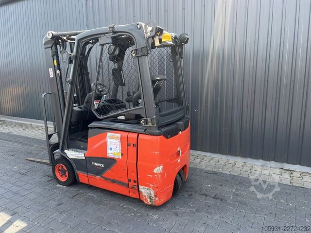 Elektrisk trehjulsgaffeltruck Linde E16H-02